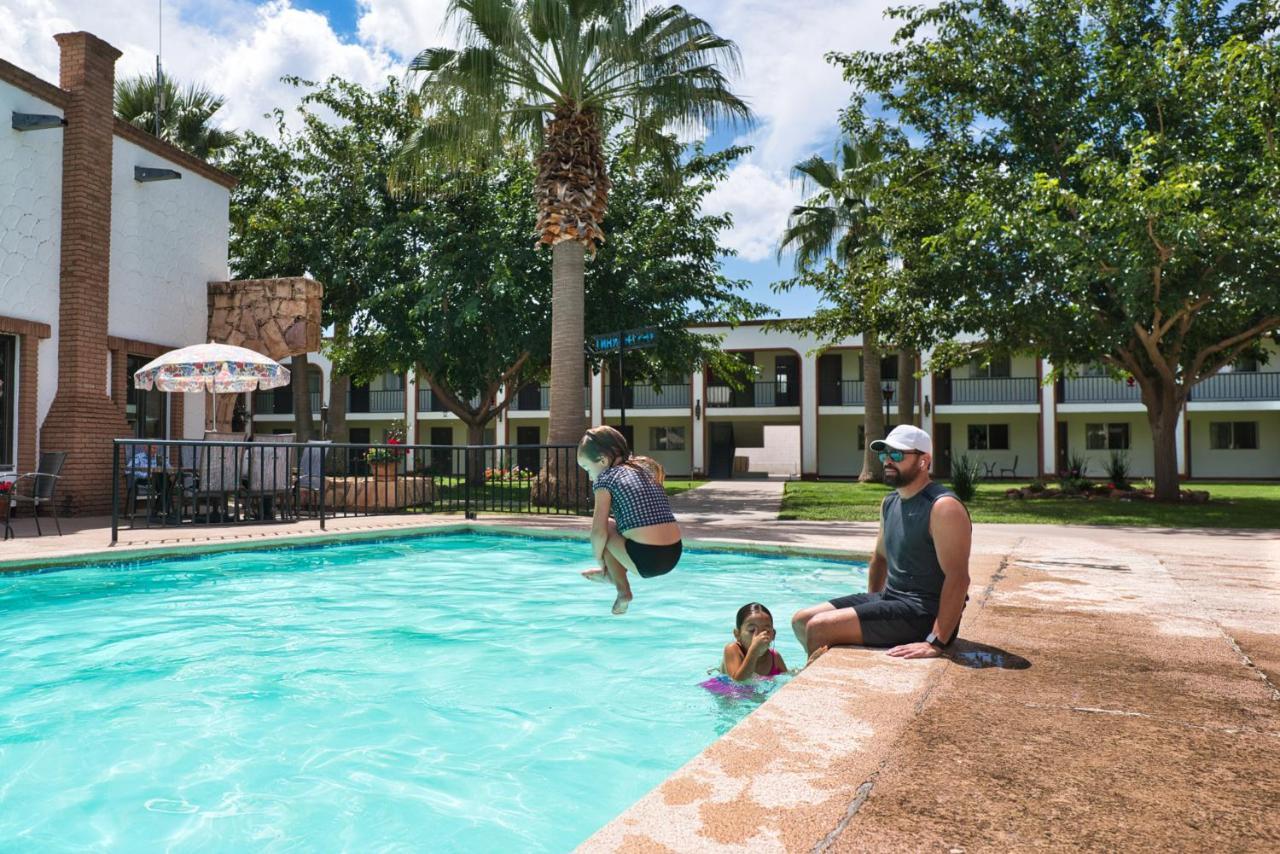Hotel Hacienda Nuevo Casas Grandes Eksteriør bilde