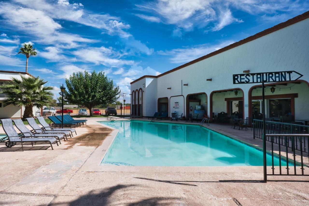 Hotel Hacienda Nuevo Casas Grandes Eksteriør bilde